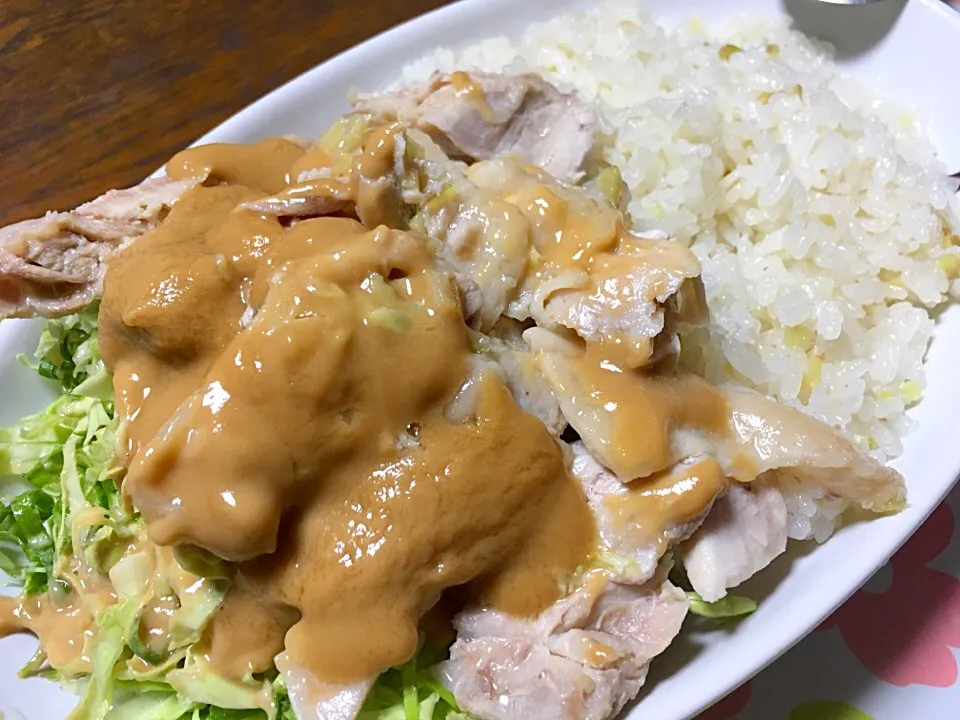 豚しゃぶサラダ丼|はっちぃさん