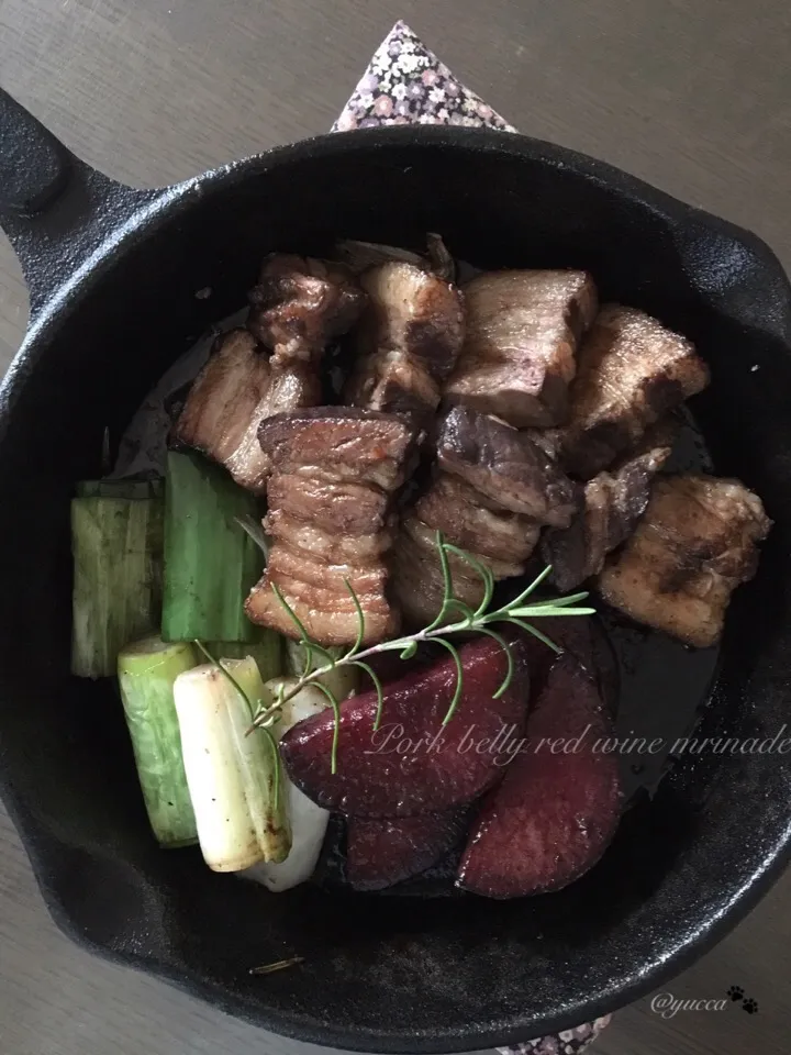 Snapdishの料理写真:桜央里さんの料理 豚肉の赤ワインマリネ✨🍷グリル|yucca@さん