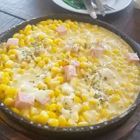 Snapdishの料理写真:ชีสข้าวโพดกระทะร้อน🌽🌽🧀🧀|pae955さん