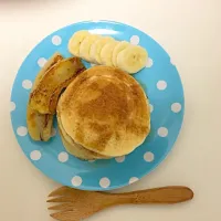 ホットケーキミックスと水だけ？！
もちもちパンケーキと焼きバナナ💓|のんのんさん