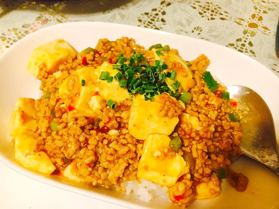 Snapdishの料理写真:麻婆豆腐丼|なるっぺさん