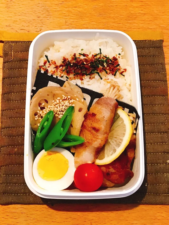 Snapdishの料理写真:豚バラえのきぐるぐる弁当🍱
#中学生男子弁当 #弁当 #お弁当|ちっくんさん