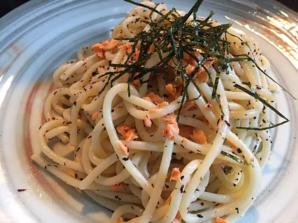 ほぐし鮭とゆかりのパスタ🍝|buhizouさん