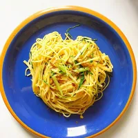 Snapdishの料理写真:焼きサバと水菜パスタ|あやくーさん