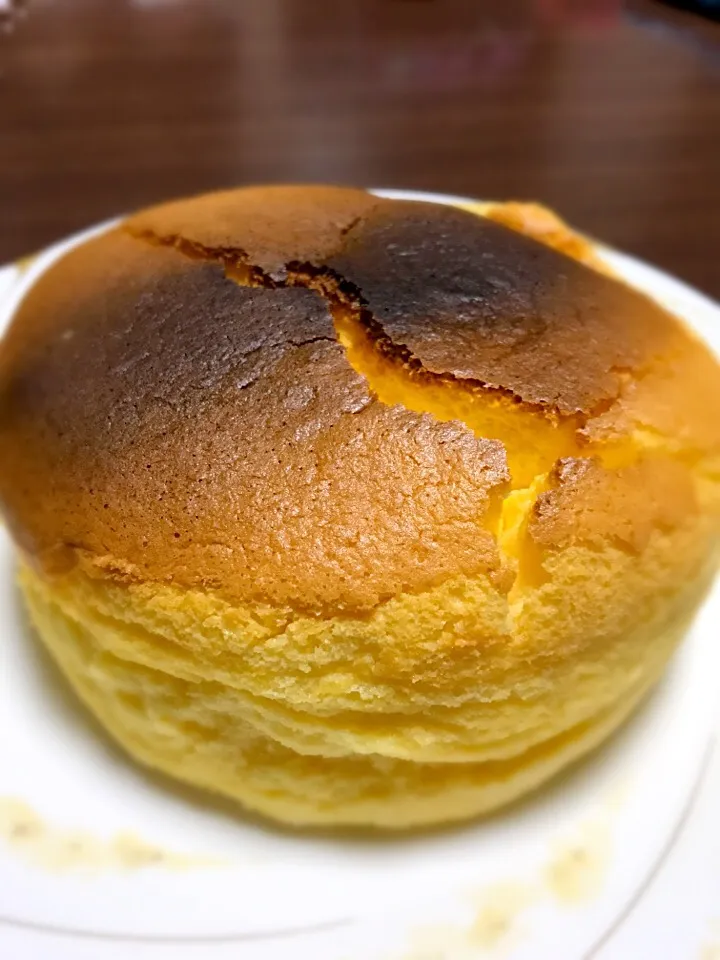 スフレチーズケーキ🍰
見事に真ん中が割れた(￣▽￣)
食べちゃえばわからんか|sakiさん