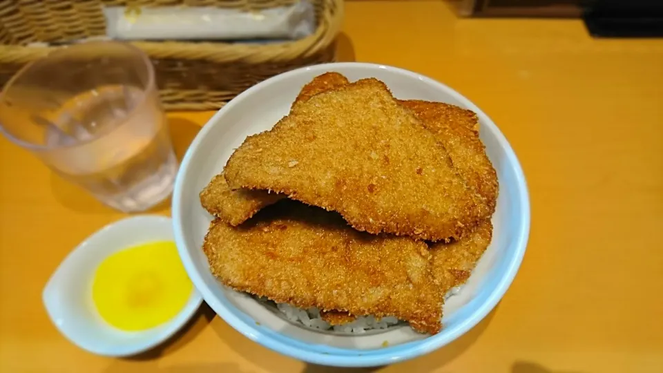 とんかつ太郎 カツ丼|ミナミ ヒロヤさん