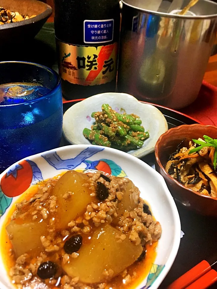 ⭐︎豆豉入り大根のそぼろあんかけ
⭐︎厚揚げと豚肉のひじき煮
⭐︎インゲンのごま和え

泡盛  咲元で💖|七味さん