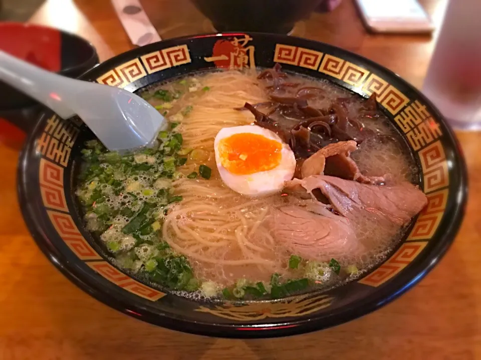 安定の美味しさ🍜       #腹ペコdish #昼間食べ損ねた  #一蘭|女神さん