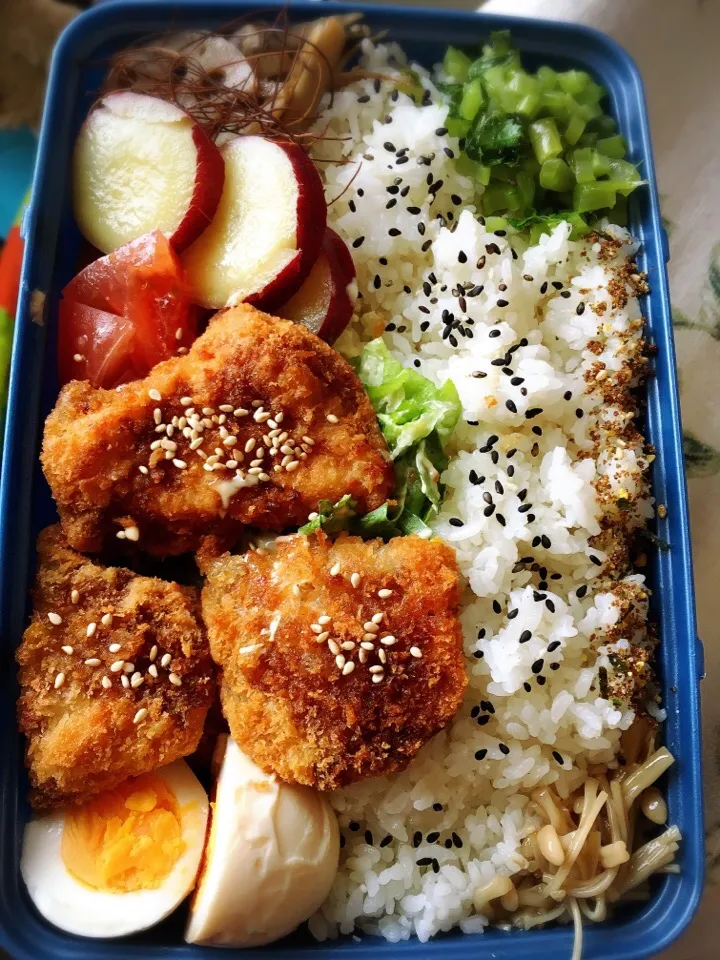 Snapdishの料理写真:#夫弁当 
チキンカツ弁当|マキさん