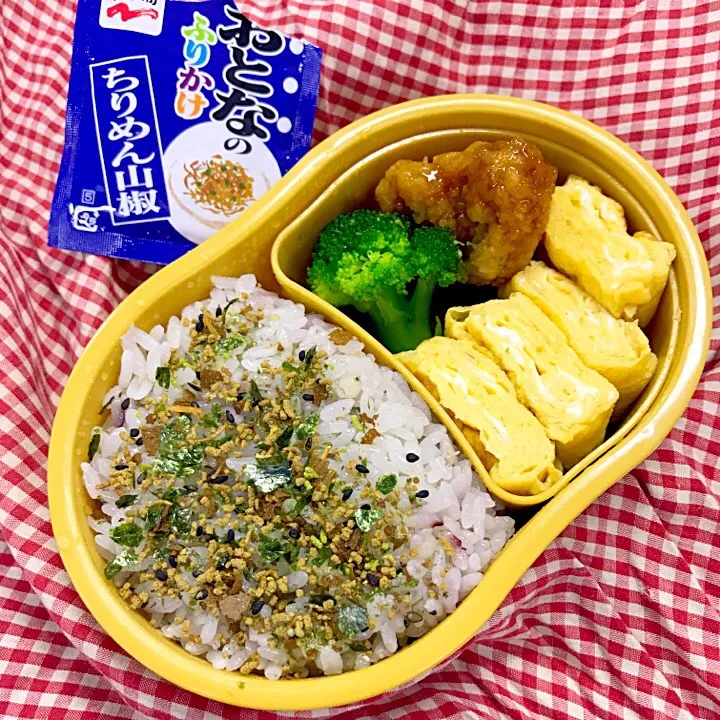 いつもと一緒のお弁当🍱おとなのふりかけはちりめん山椒|agnes2001さん