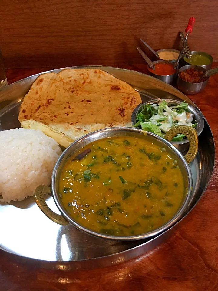 ホウレン草とジャガ芋のピリ辛豆カレー@マドラスミールス#南インドカレー|カリー仙人さん