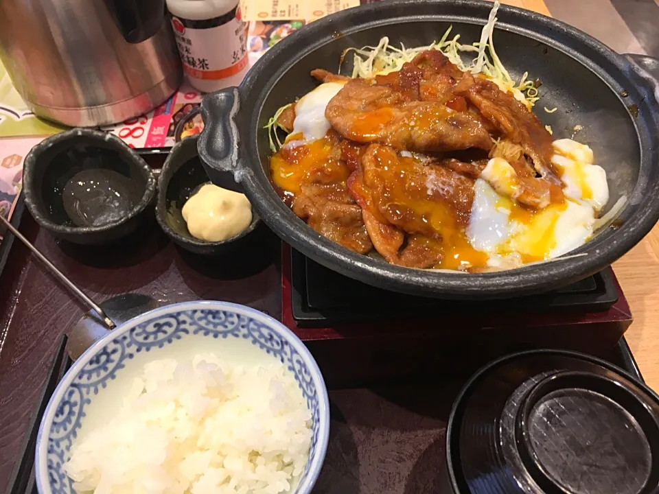 Snapdishの料理写真:生姜焼き定食|junkoさん