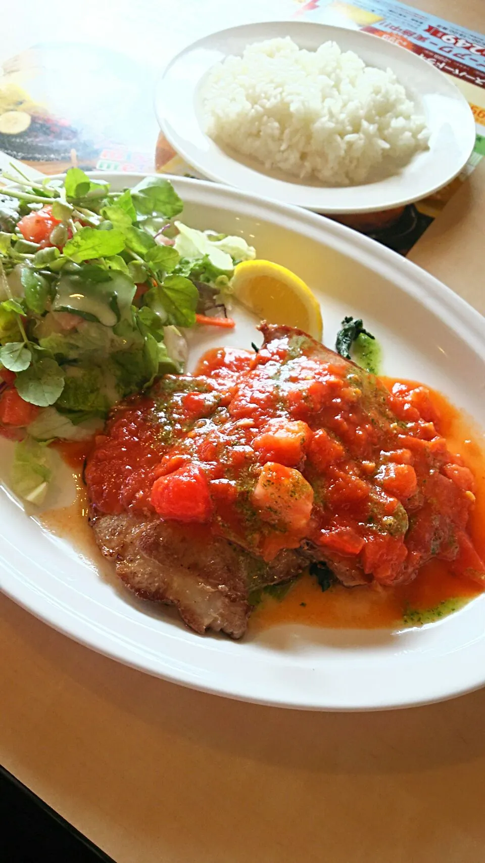 Eating out #Lunch トマトとバジルのイタリアンハンバーグ   ガスト|まめさん