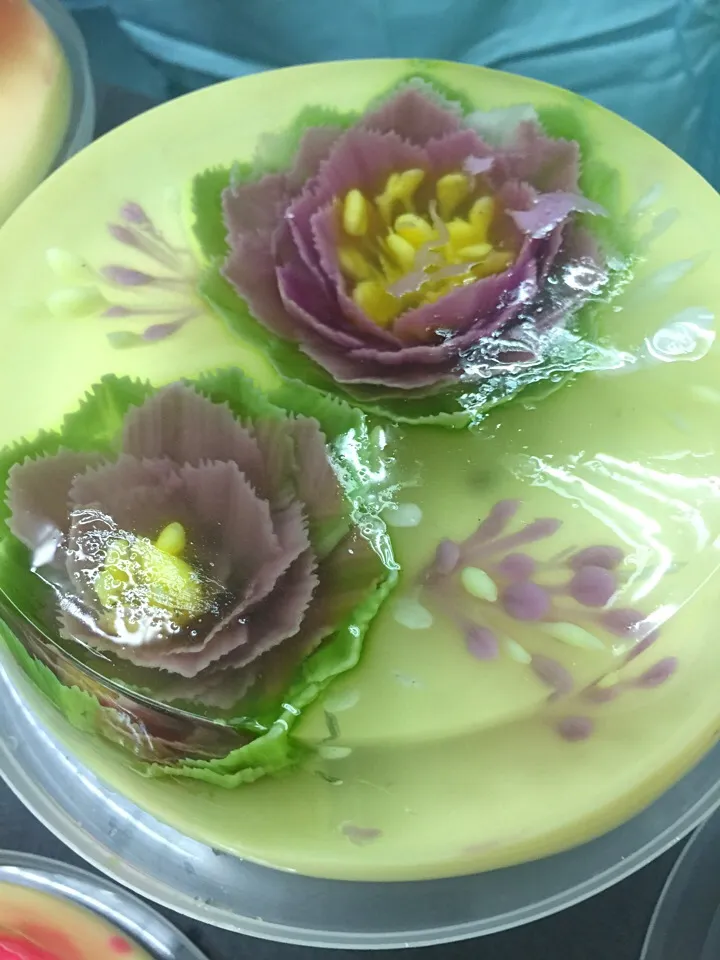 Too beautiful to eat but too beautiful to not to eat|itontweetsさん