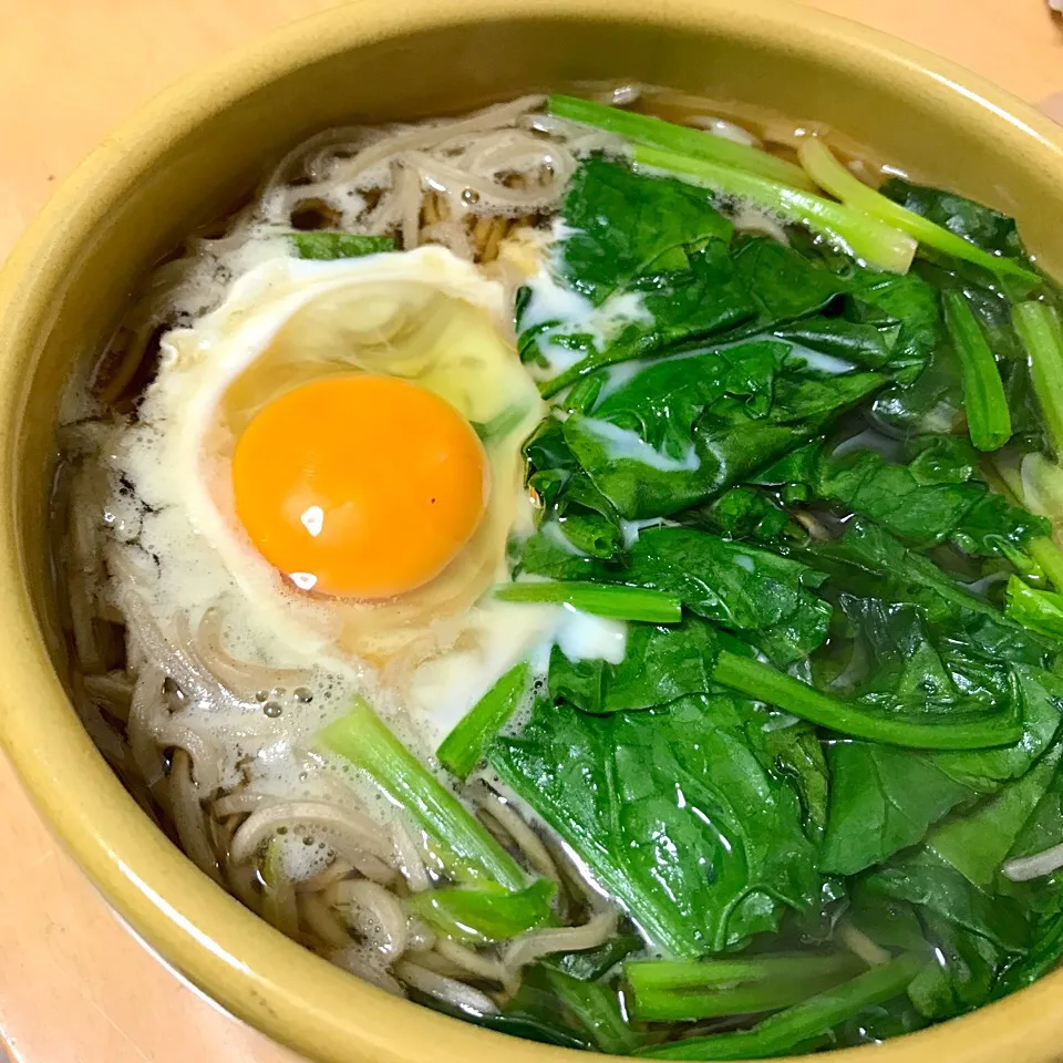 Snapdishの料理写真:ほうれん草蕎麦 #そば #月見|たまこっこさん