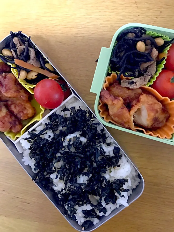 ひじきの煮物と唐揚げ弁当。パパママ仕事弁。|めぐりんさん