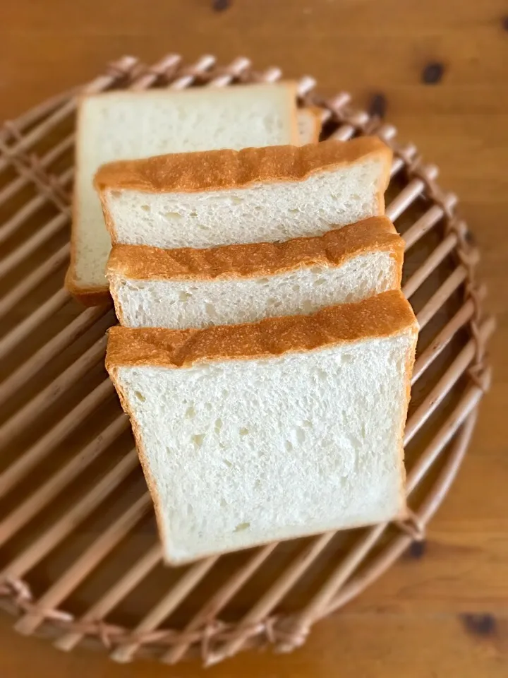 パン屋さんの角食（サフ）|ずーみんままさん