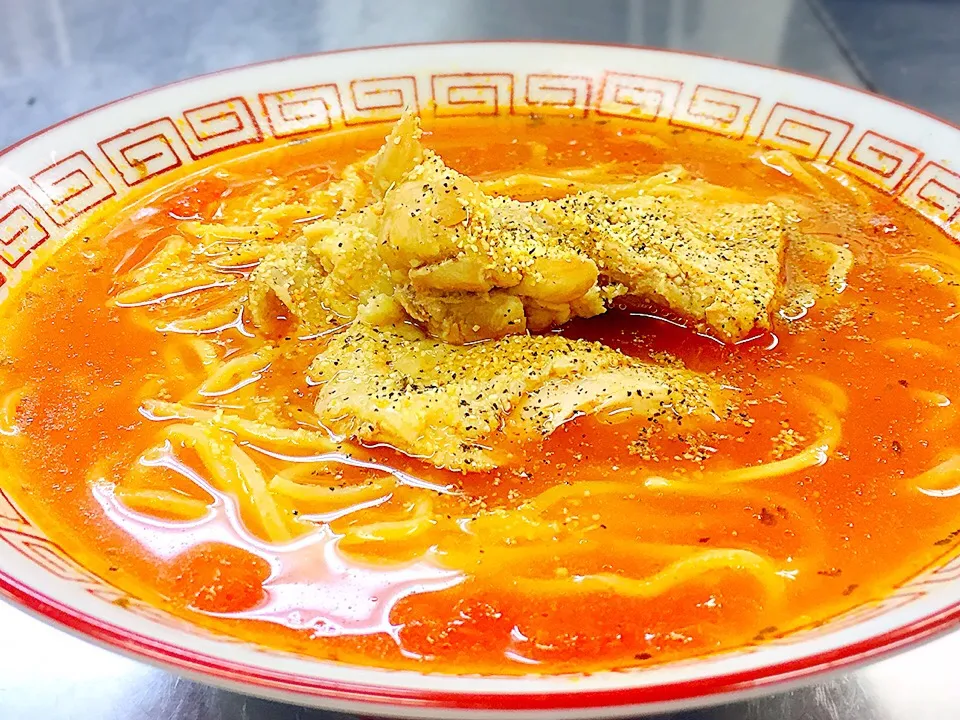 賄い！オリジナルチキンガーリックチリトマトラーメン🍜|ター坊さん