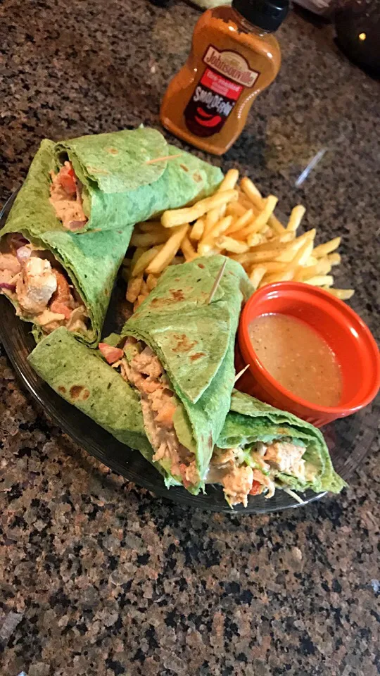 Chicken Caesar Parmesan wraps🌯|Tawanjaさん