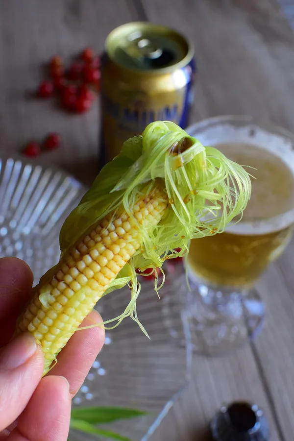 ベビーコーンの焼き　ひげも皮も食べれるアルヨー。 : 元バーテンダーの簡単家バルレシピ  金魚の肴 青山金魚 #うちバル #金魚の肴|青山金魚さん