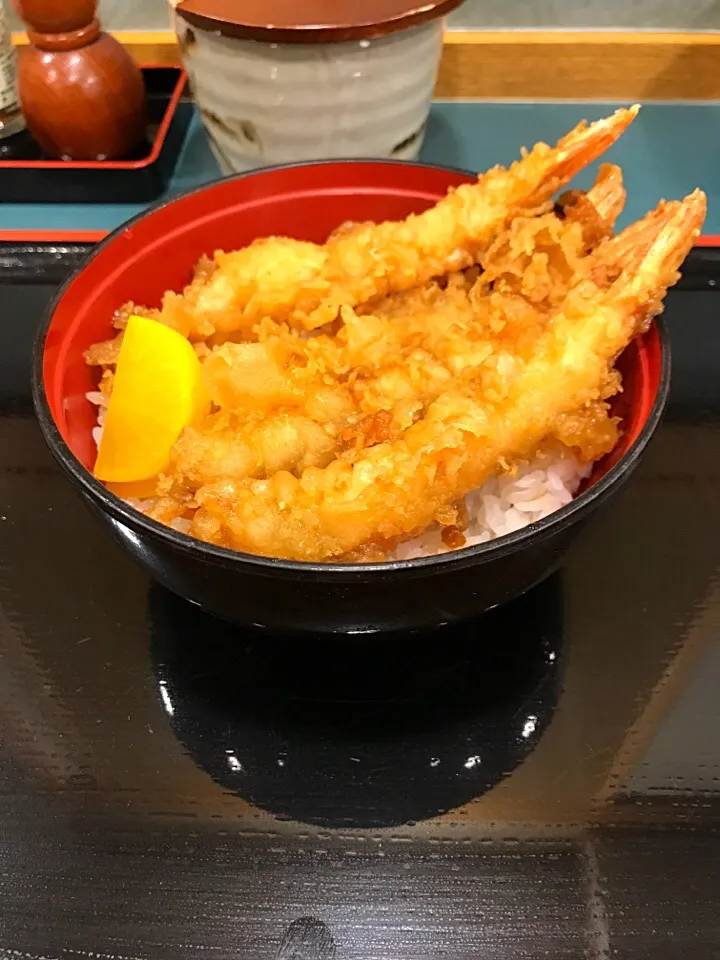 上天丼（えび天一本サービス中）|山内博之さん