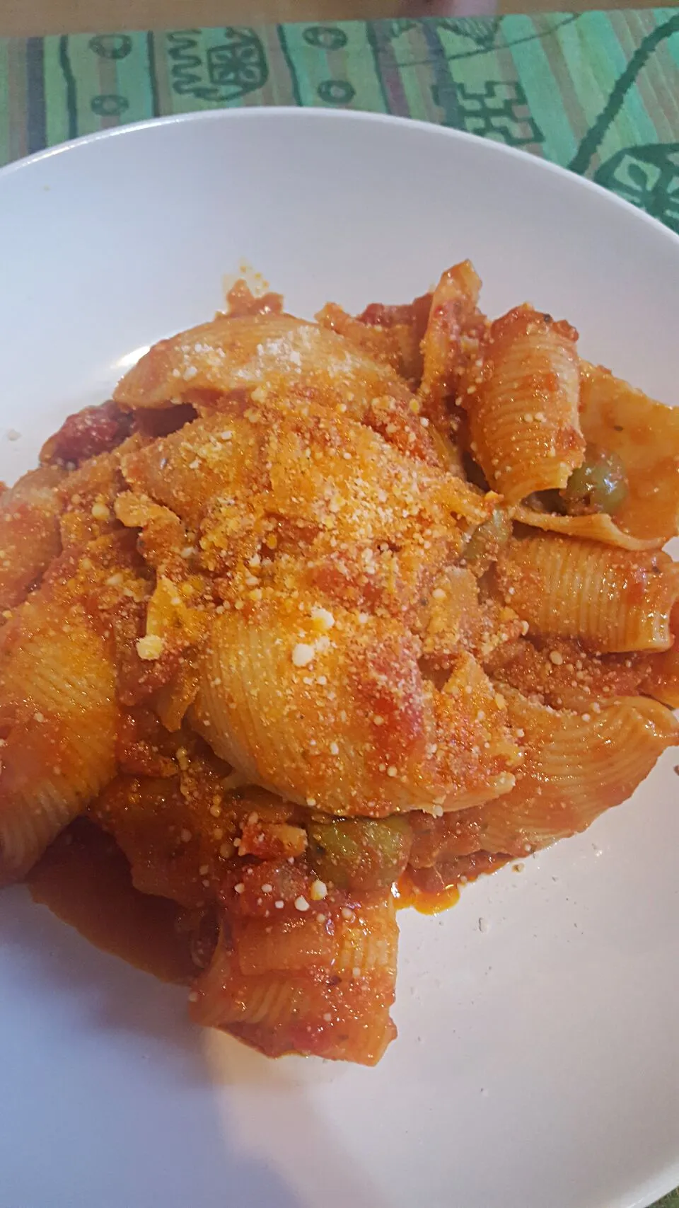 Lumaconi Pasta With Fresh Tomatoes & Basil Olives #Chefemanuel  #homecooked #glutenfree|Emanuel Hayashiさん