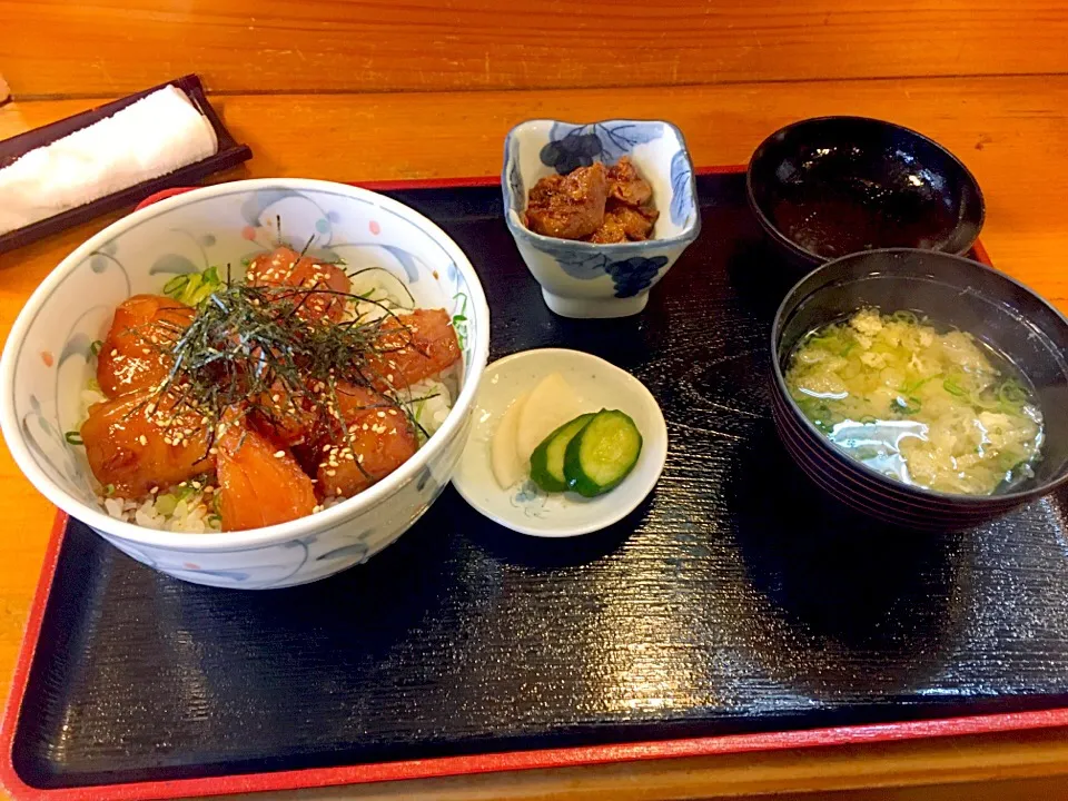 那智勝浦 お食事処 おがわさん マグロ丼|umaoumaoさん