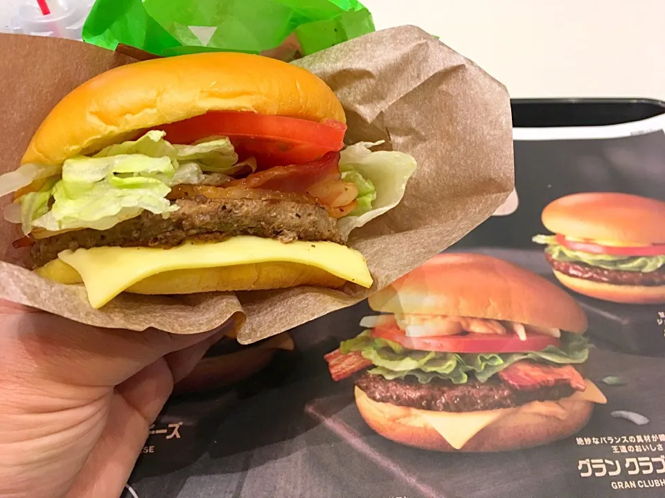 แฮมเบอร์เกอร์ グランクラブハウス🍔@ที่ญี่ปุ่น ร้าน Mcdonald|akiさん