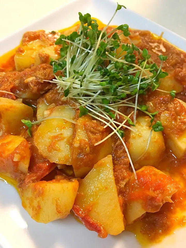 トマトとツナ缶でじゃがいも煮♡|ゆうこさん