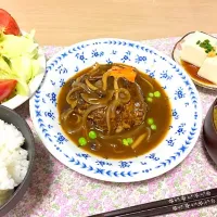 #煮込みハンバーグ 🍽|いぶっきゃんさん