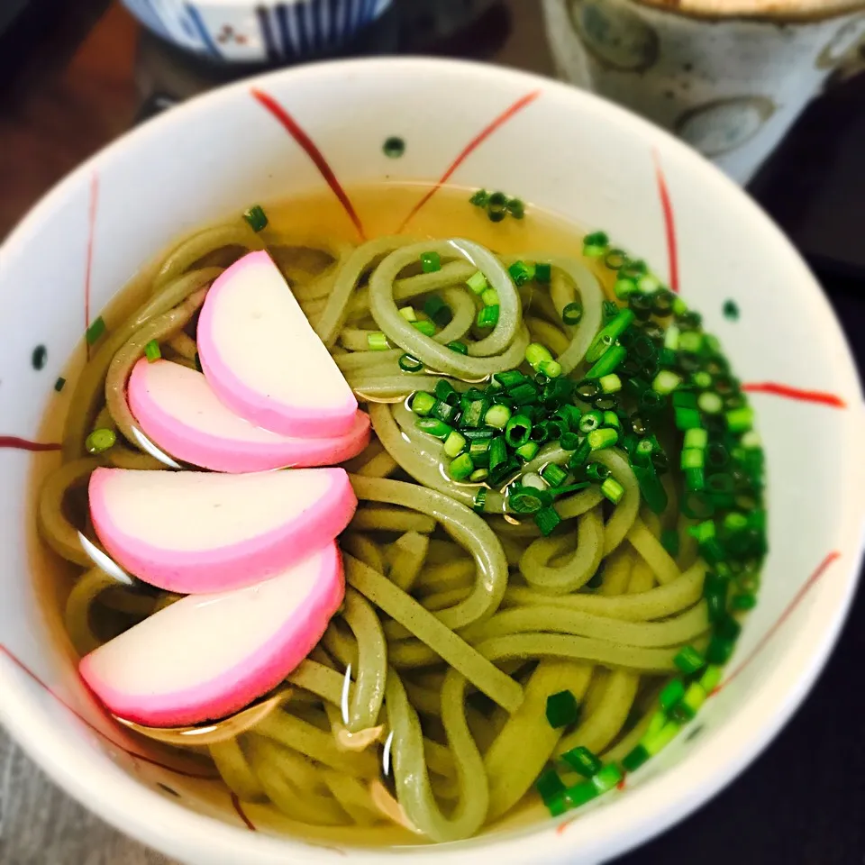 Snapdishの料理写真:【おかん飯】秋月のヨモギ葛うどん|renさん