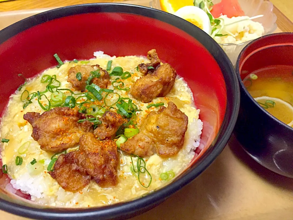 鶏唐揚げの親子丼|小松 菜々さん