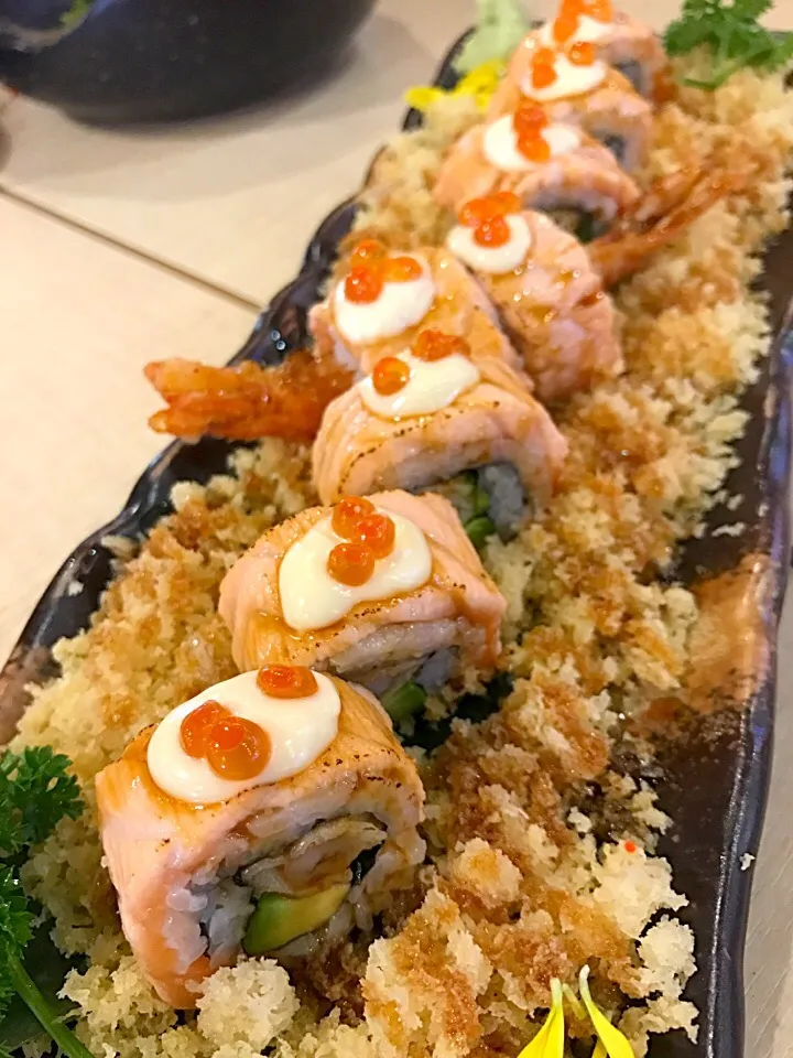 Salmon Ebi Tem Roll 👍🏻|Thidarat Intarapromさん