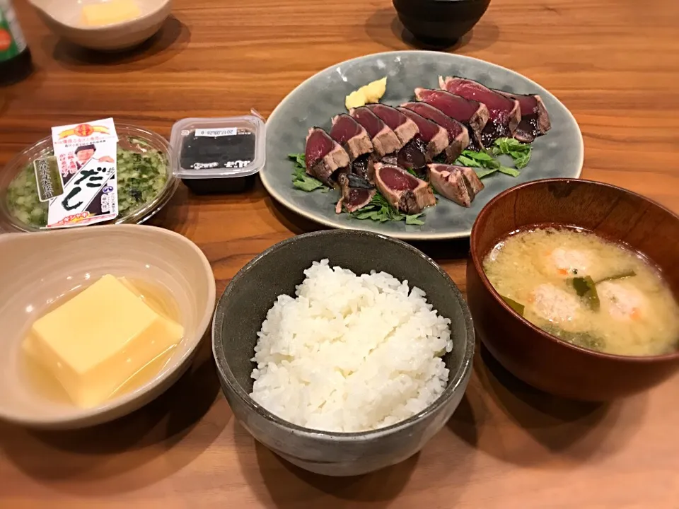 旬鰹のたたき
鳥ダンゴ味噌汁
玉子豆腐
黒豆甘煮|ノッチさん