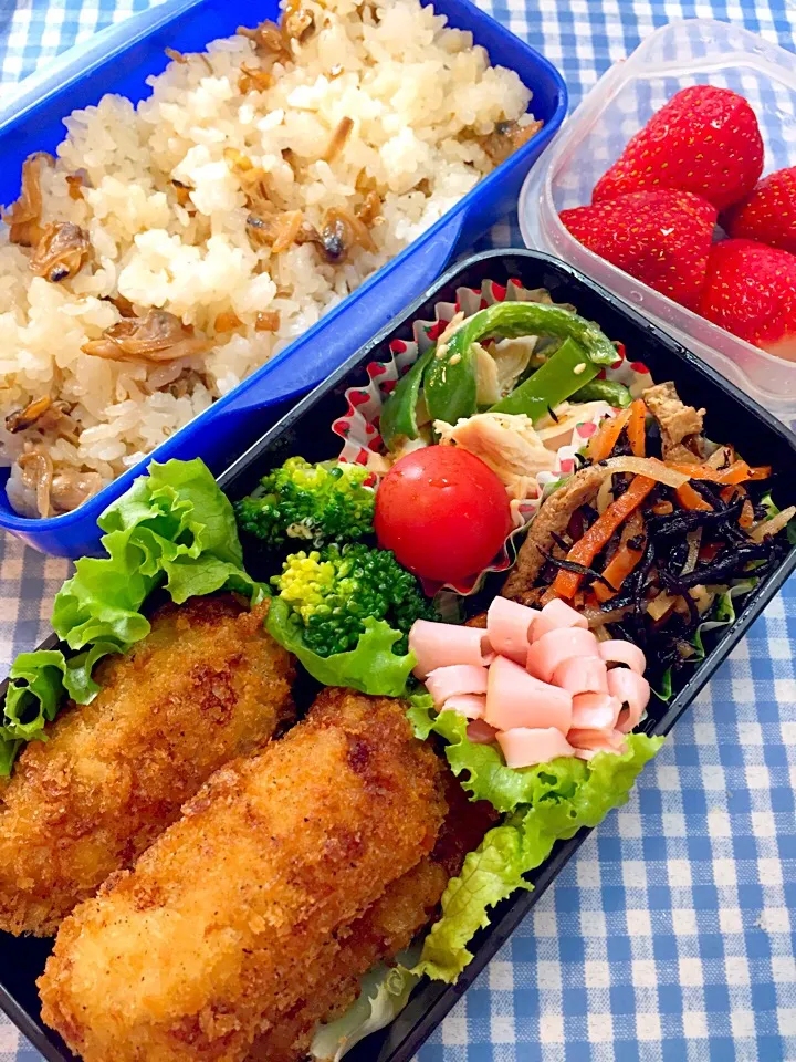 Snapdishの料理写真:トマトの肉巻きフライ弁当☆4/14|yu-co☆さん