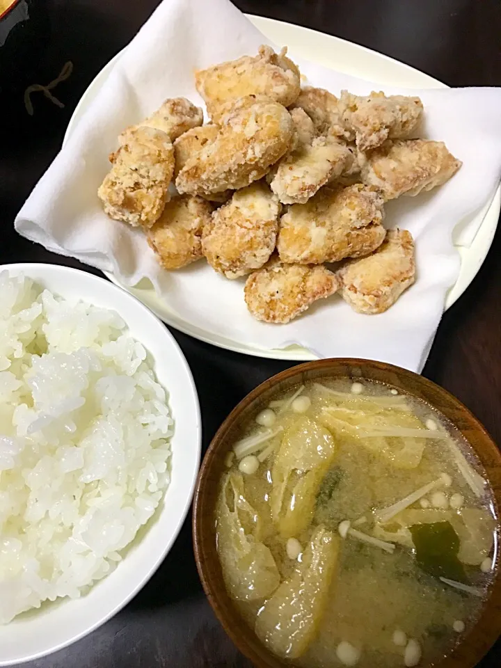 #竜田揚げ #れんこんの素揚げ #お味噌汁|やくもさん