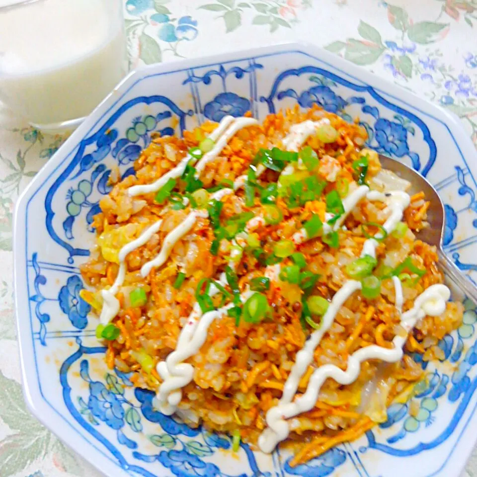 Snapdishの料理写真:五分で完成！簡単そばめし☆津田さん命名スパイ飯|うたかた。さん