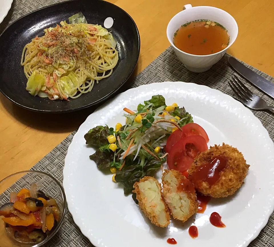 桜エビのコロッケ！
桜エビと春キャベツのパスタ🍝|ryomamaさん