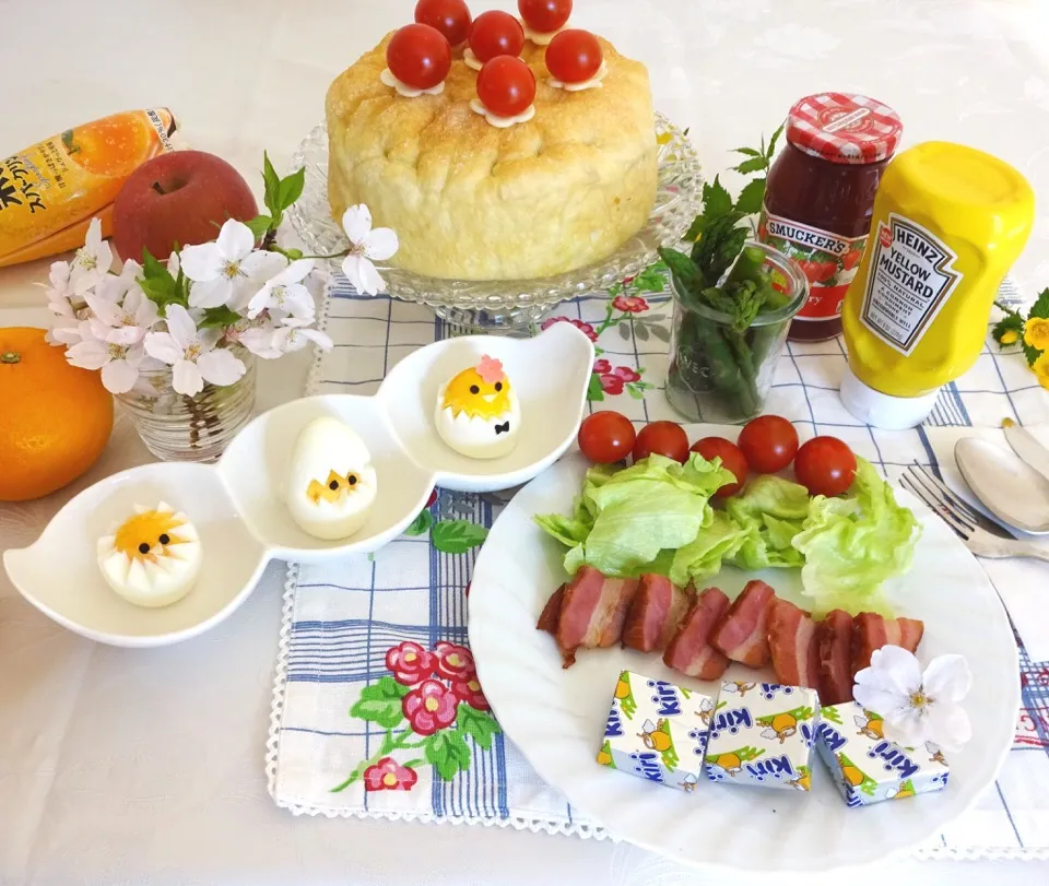 ケーキみたいなフォカッチャを持って🌸お花見🌸
好きな具材をたっぷりはさんで、オリジナルのサンドイッチを楽しみます😋💖|Ｌilicaさん