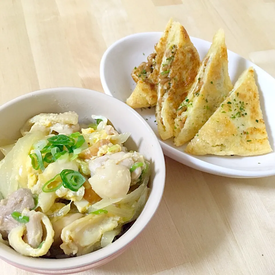 Snapdishの料理写真:親子丼🐣納豆サンド٩( ᐛ )و|たにもこさん