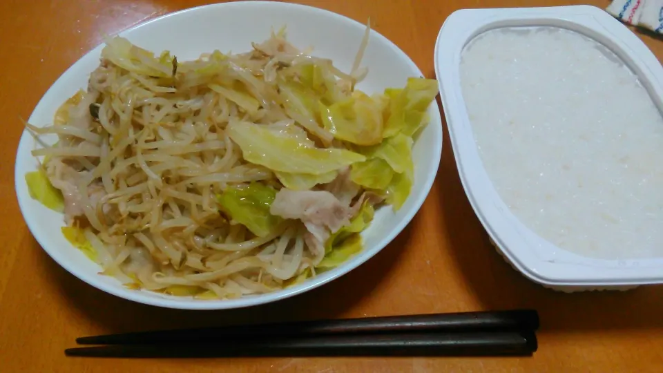 蒸しキャベ豚もやし
ご飯|ざきさん