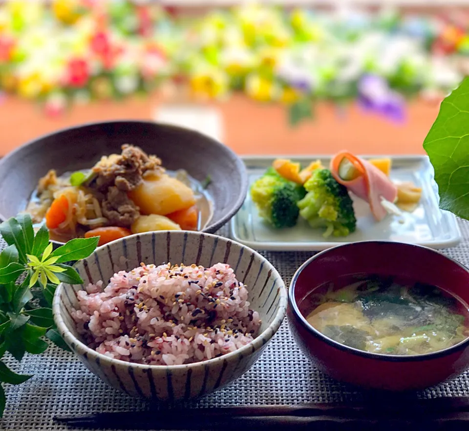 おはようございます☀
朝ごはんの時間ですよ。|シュトママさん