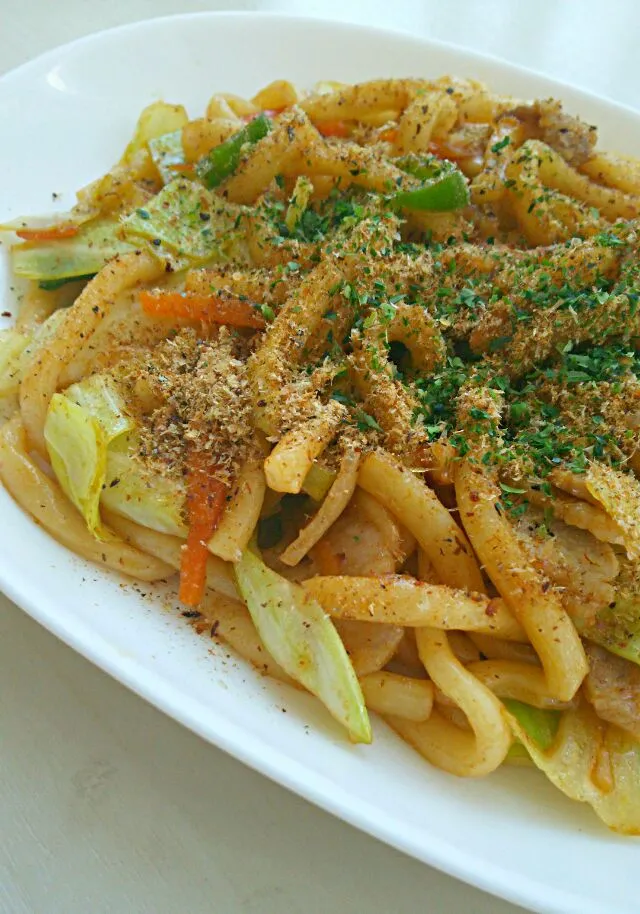 Fried Udon #Noodles with vegetables   #焼きうどん #土佐節 の#節粉 がけ #うちごはん #おうちごはん|まめさん