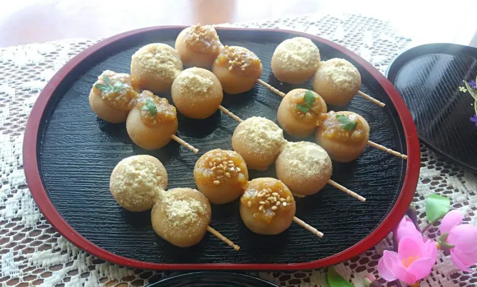 🍡大豆粉のお団子…(糀美人/胡麻味噌･甘い大豆粉)|*ママちゃん*さん