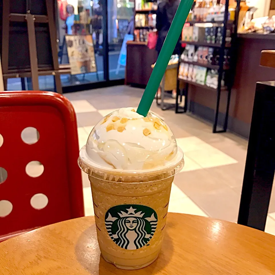 スタバのクラシックティー クリーム フラペチーノ😋|ジヨ美さん