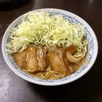 Snapdishの料理写真:熊本もっこすラーメンに千切りキャベツと豚の角煮を載せてみた。#五木食品 #棒ラーメン #復興支援#インスタント|Hiroさん