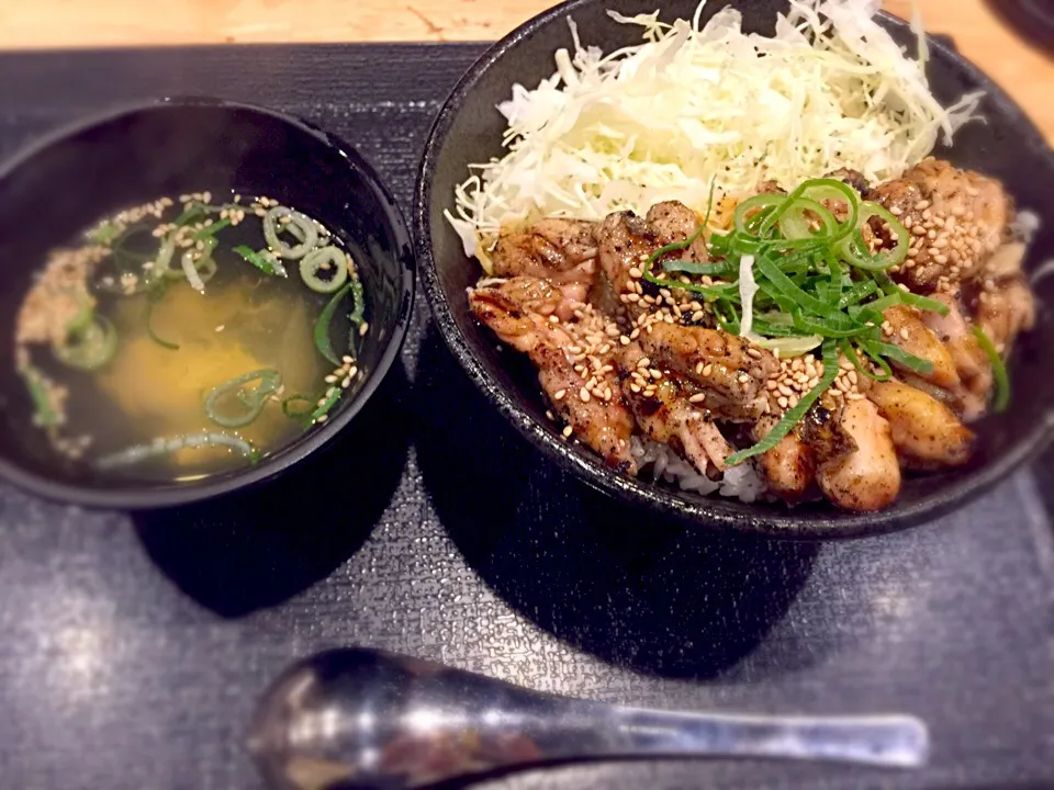 鶏セセリ丼|チカさん