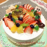 Snapdishの料理写真:お誕生日おめでとう🎂 大好きな旦那さんのバースデーケーキ❤️