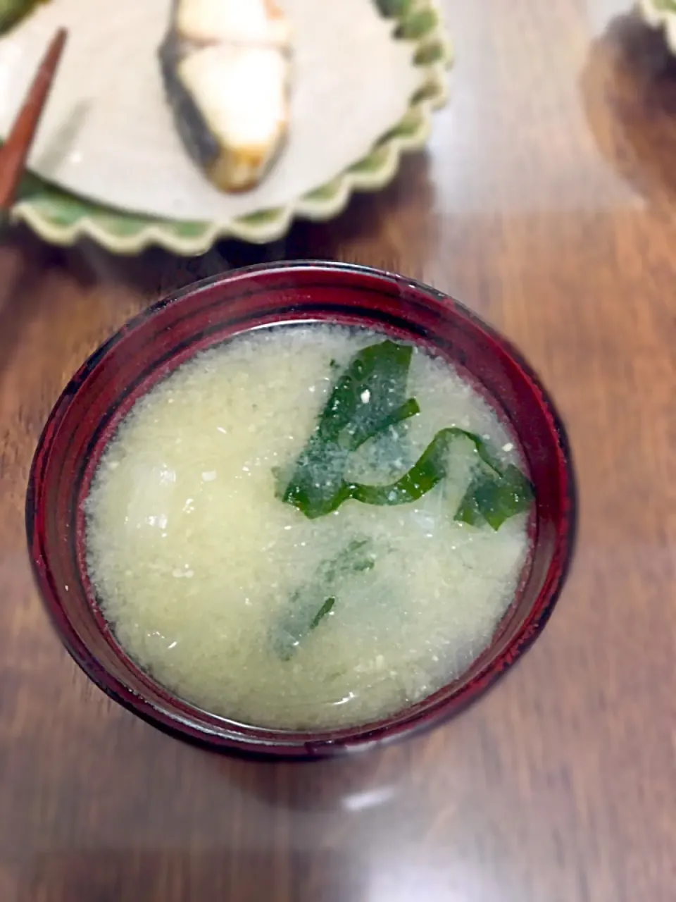 玉ねぎとワカメの味噌汁|Eins1173さん