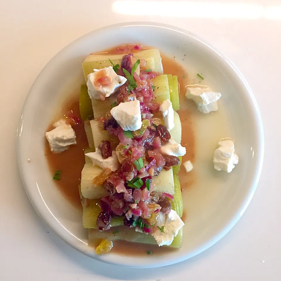 Snapdishの料理写真:Leeks with red onion sultana vinaigretta and soft goats cheese|Liesbeth Maliepaardさん